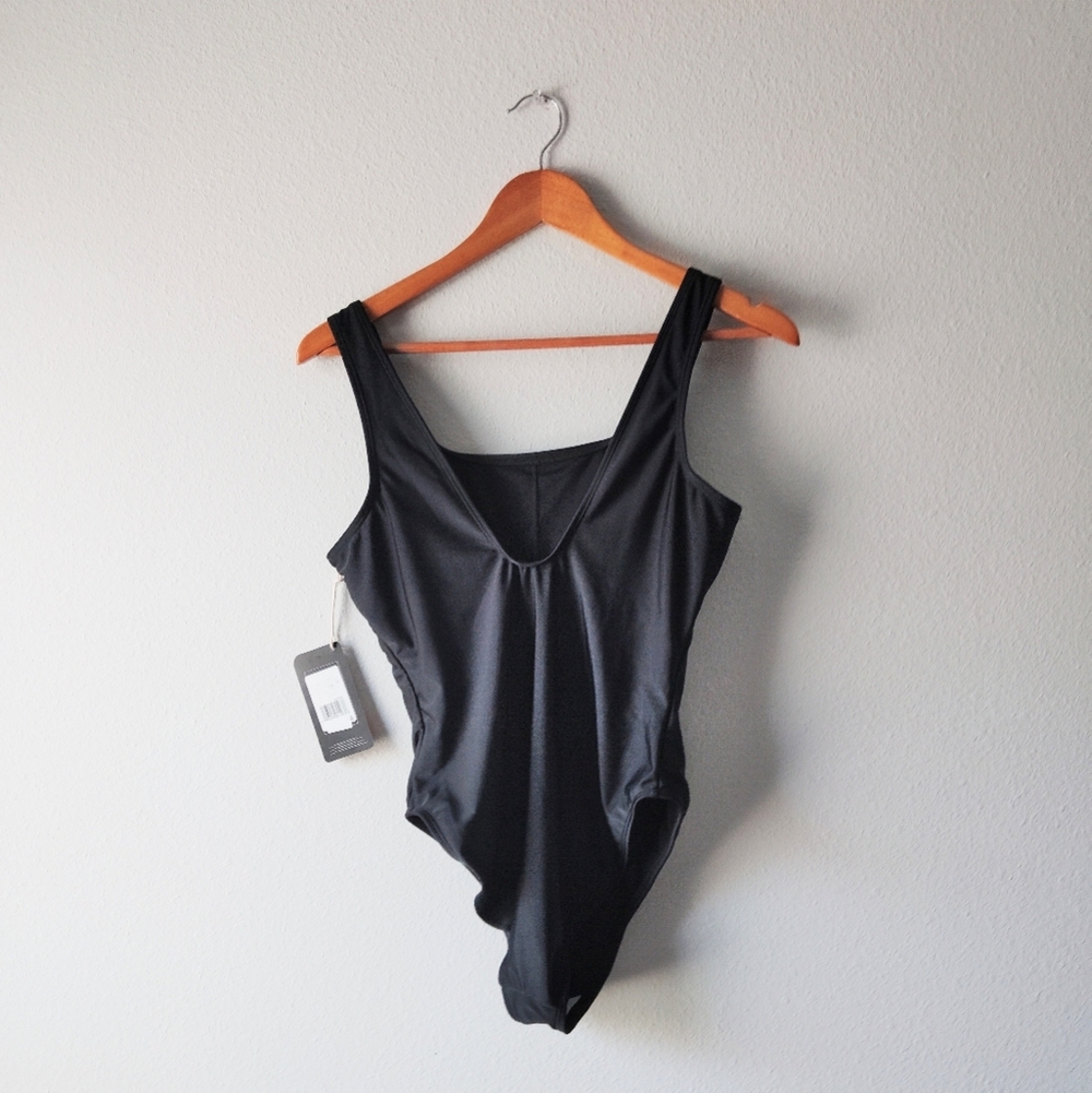 Reebok Black One Piece Swimwear - Picture 3 of 4